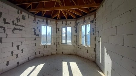 В административном центре пгт. Мостовского продается новый газоблочный дом пл. 98 кв.м