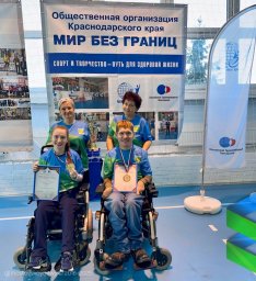 Команда Мостовского района под руководством тренера Дианы Цыплиной завоевала 2 медали!