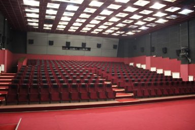 Кинотеатр &laquo;Мир&raquo; посёлка Мостовского на неопределённый срок прекратил свою работу